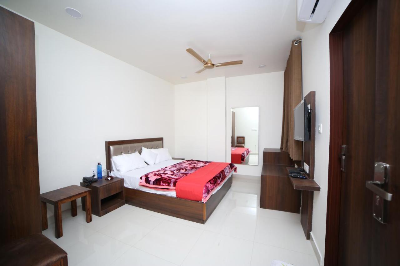 Hotel Devens Τζαϊπούρ Εξωτερικό φωτογραφία